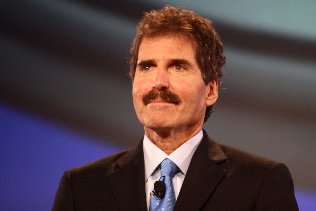 (Video) How John Stossel Got 340,000 + Subscribers By Using Trends
